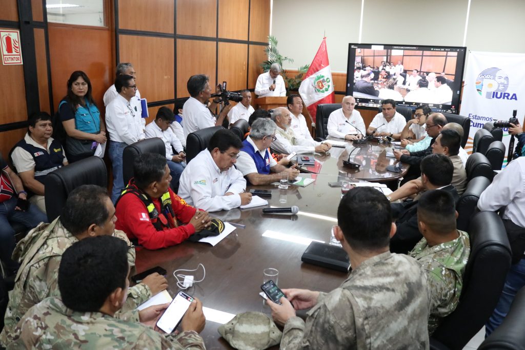 Ministro de Vivienda, Construcción y Saneamiento, ingeniero Durich Whittembury, se reúne con autoridades de la región Piura.